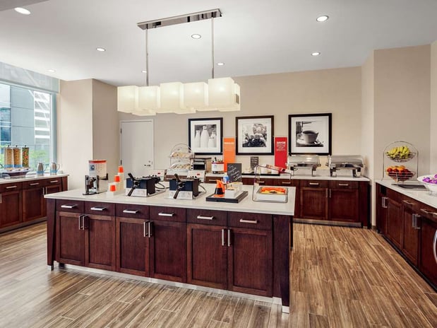 Images Hampton Inn Chicago McCormick Place