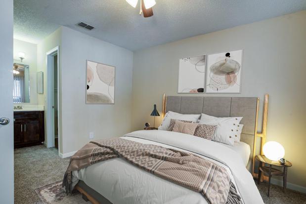 Images Tuscany Pointe at Tampa Apartment Homes