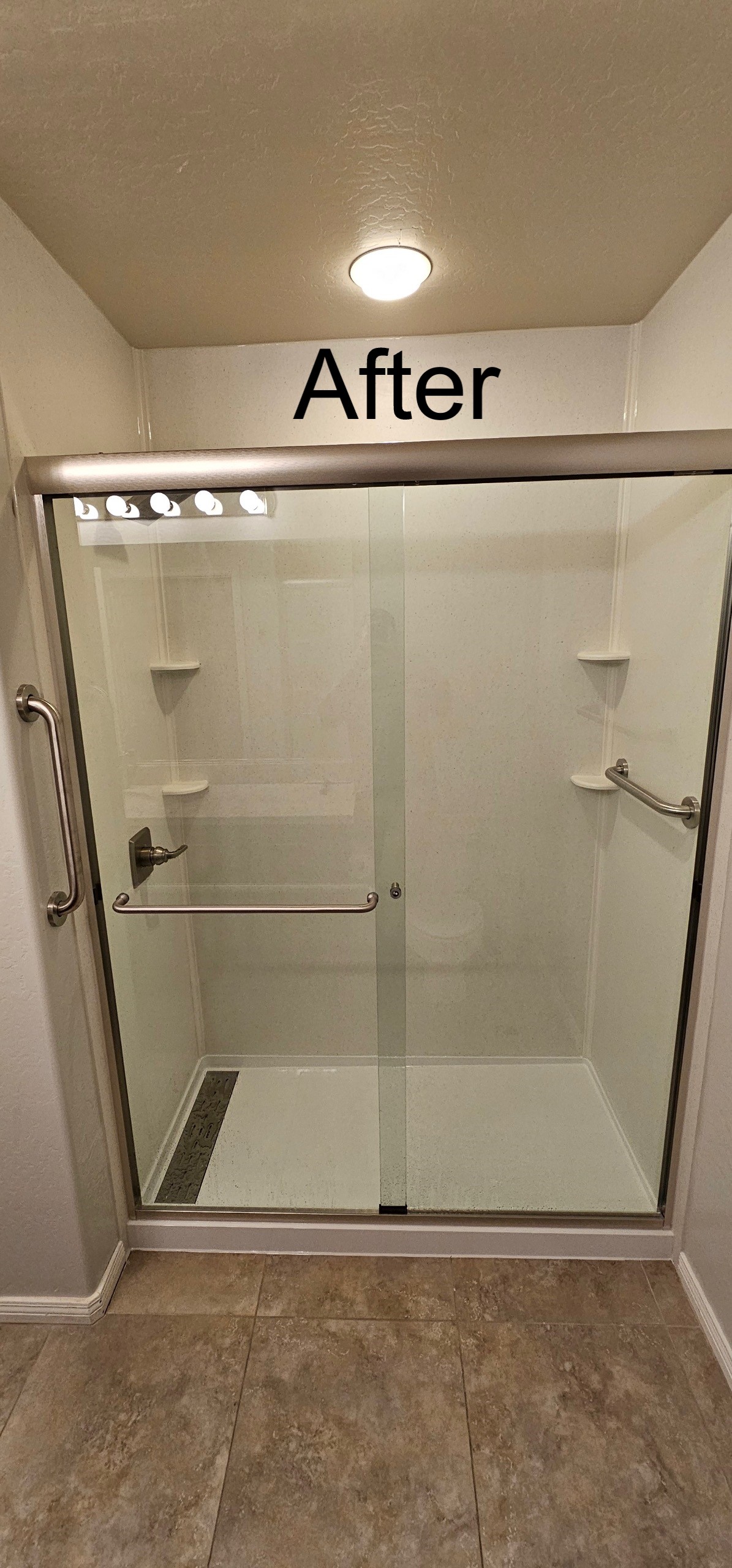 Easy Step Showers & Walk In Tubs offers walk-in shower installation services that combine modern design with practical functionality. Our team focuses on creating accessible, stylish shower spaces that cater to your individual needs, providing both convenience and an updated bathroom look.