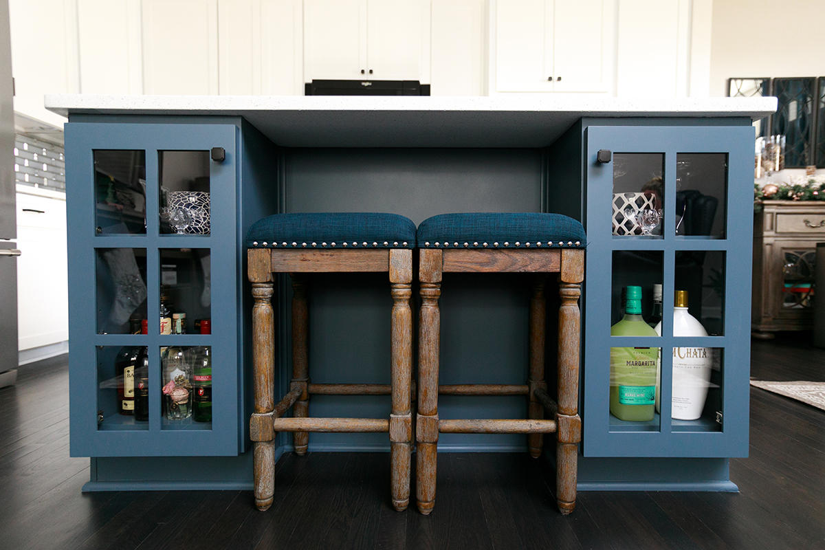 Dual-Tone Kitchen Cabinet Painting