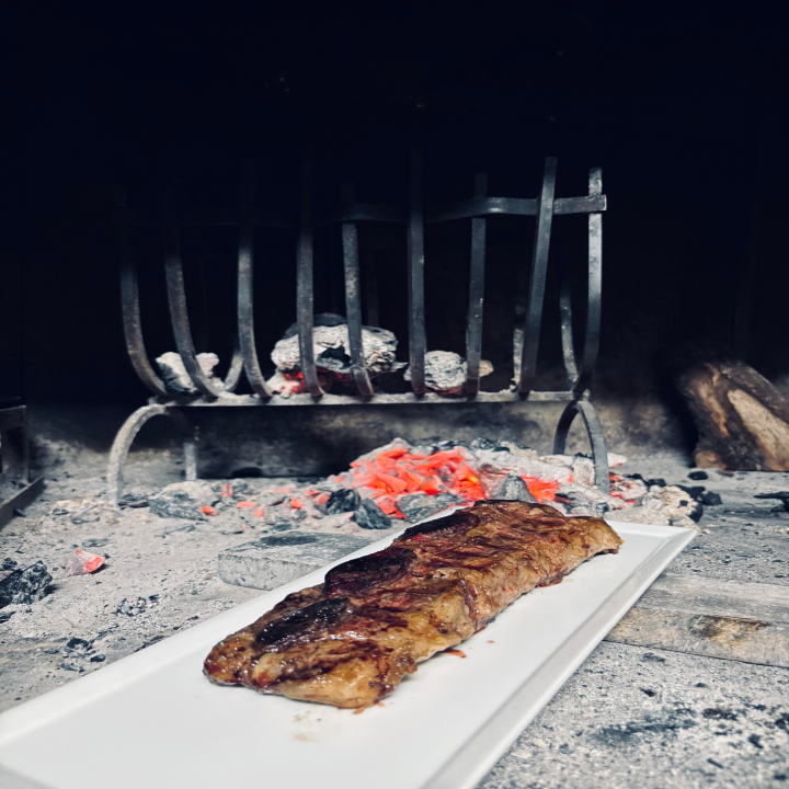 Images Tu Lugar Brasas y Tapas