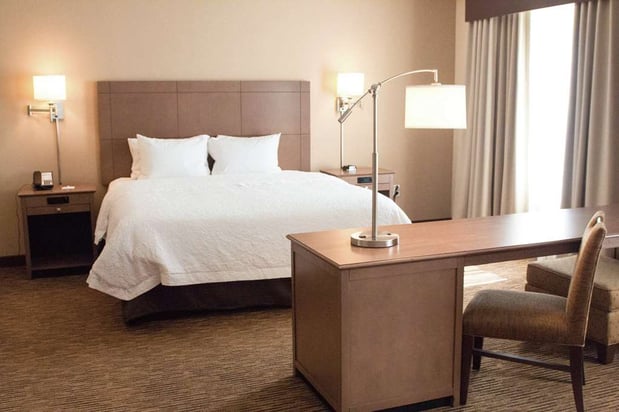 Images Hampton Inn & Suites Dallas/Frisco North-FieldhouseUSA