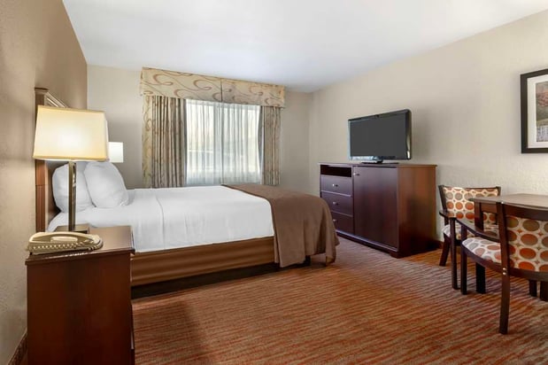 Images Best Western Plus Concord Inn