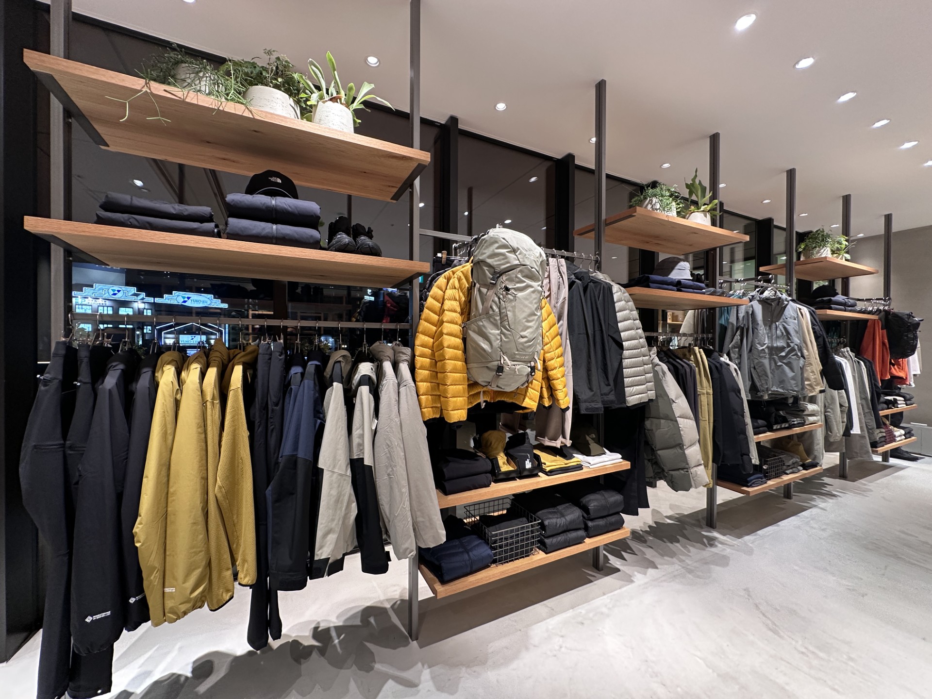 Images THE NORTH FACE+ (ザ・ノース・フェイス プラス) アミュプラザ長崎