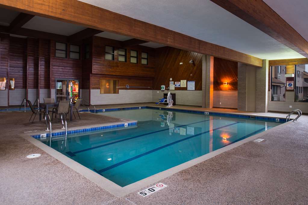 Indoor Pool Best Western Ambassador Inn & Suites Wisconsin Dells (608)254-4477
