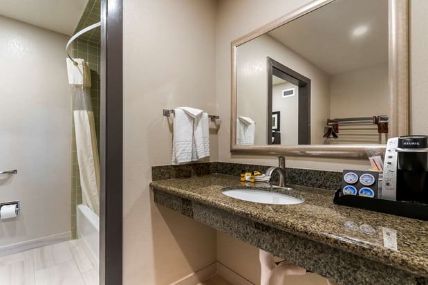 Images Best Western Plus Forest Park Inn