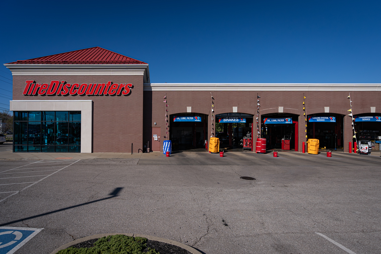 Tire Discounters Beechmont | Tires, Wheels, Services, Fluids, & more