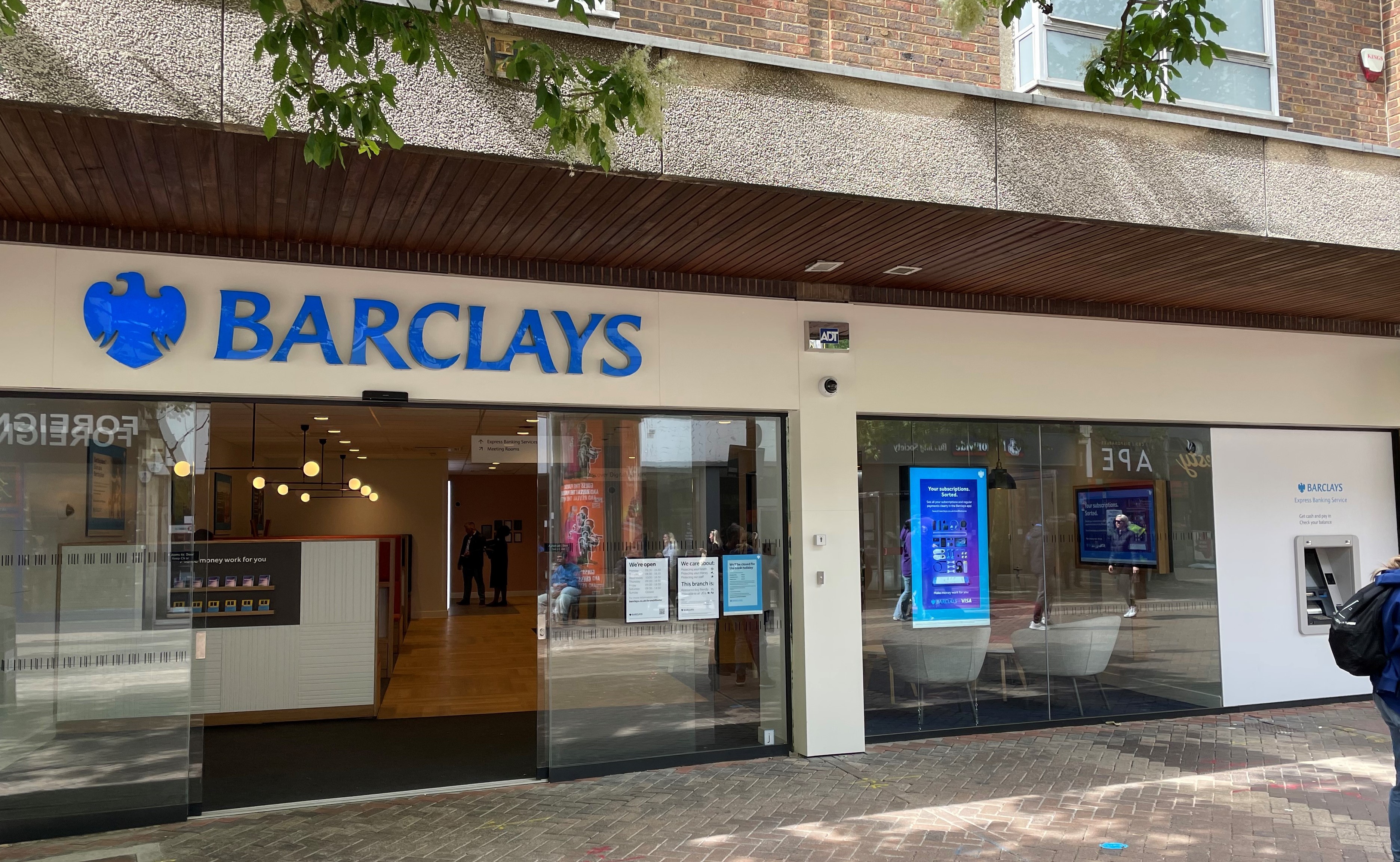 Images Barclays Bank