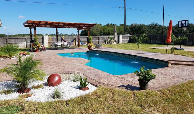 Images Gary's Pool and Patio