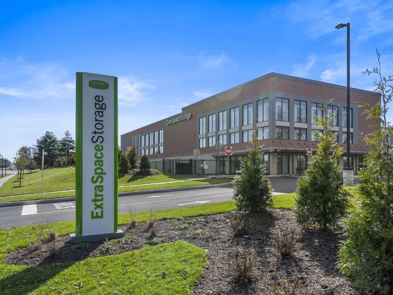 Images Extra Space Storage