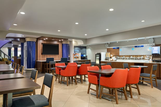 Images Holiday Inn Express & Suites Bakersfield Central by IHG
