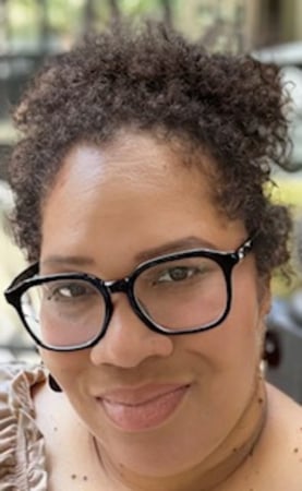 Images LaToya Edwards, Counselor