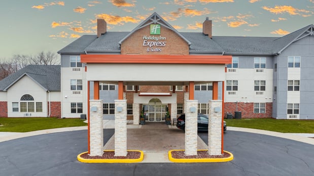 Images Holiday Inn Express & Suites Zion by IHG