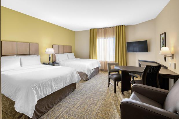 Images Candlewood Suites Building 38300