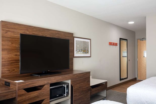 Images Hampton Inn by Hilton Green Bay Stadium