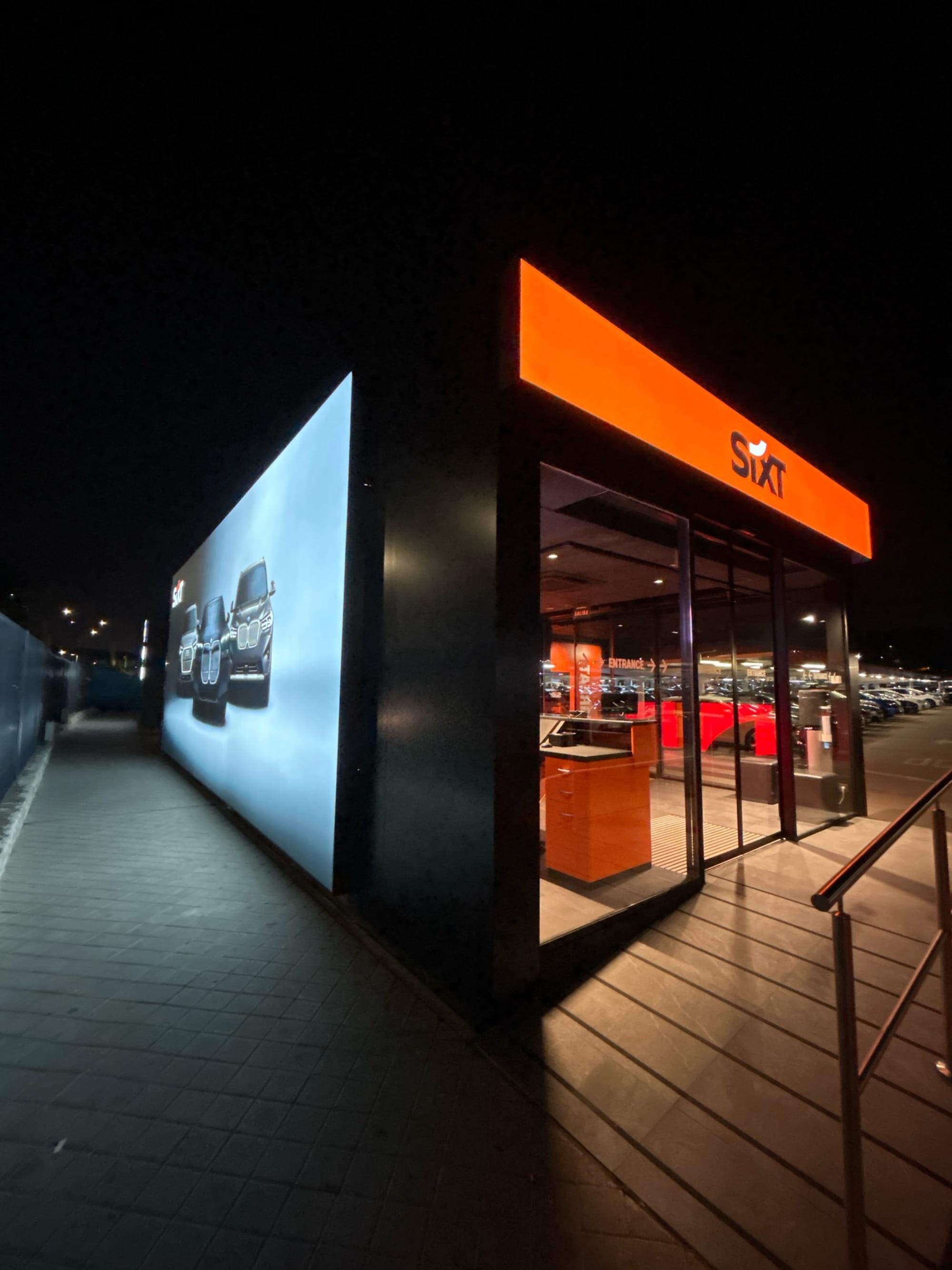 SIXT Alquiler de Coches - Madrid-Barajas - Aeropuerto Adolfo Su&aacute;rez - T 1 (MAD) 12