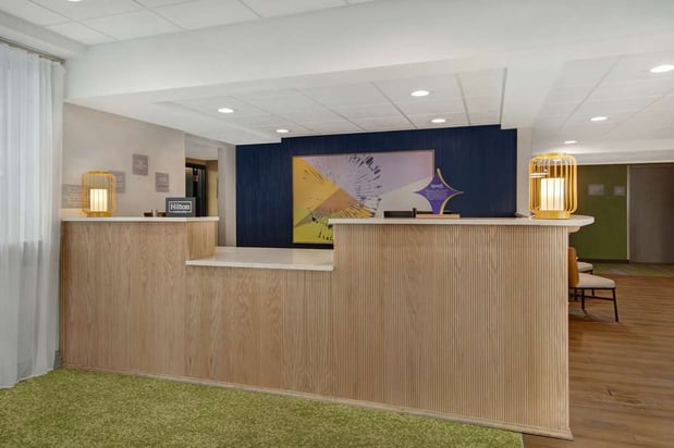 Images Spark by Hilton Rochester University Area