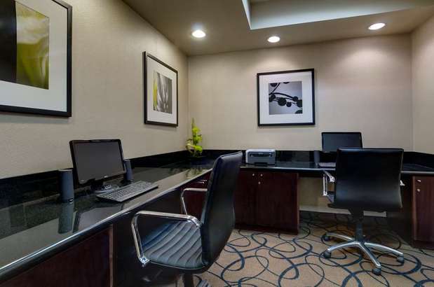 Images DoubleTree by Hilton Orange County Airport