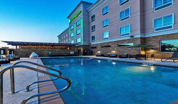 Images Holiday Inn Austin Airport by IHG