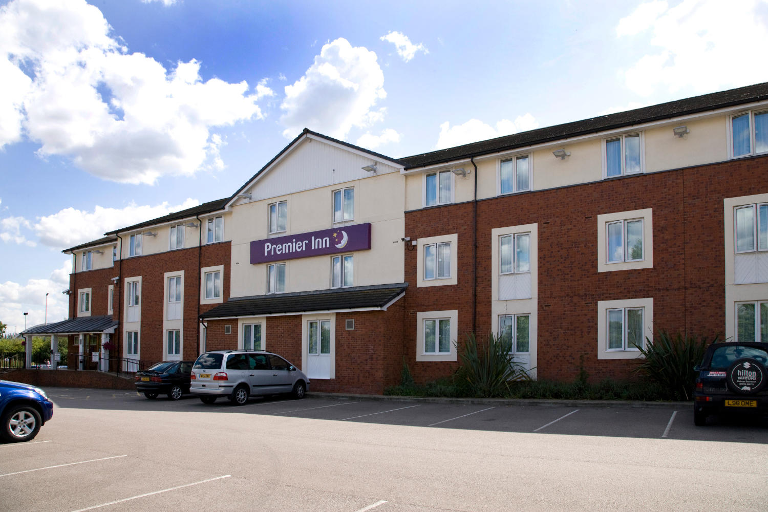 premier travel inn in basildon