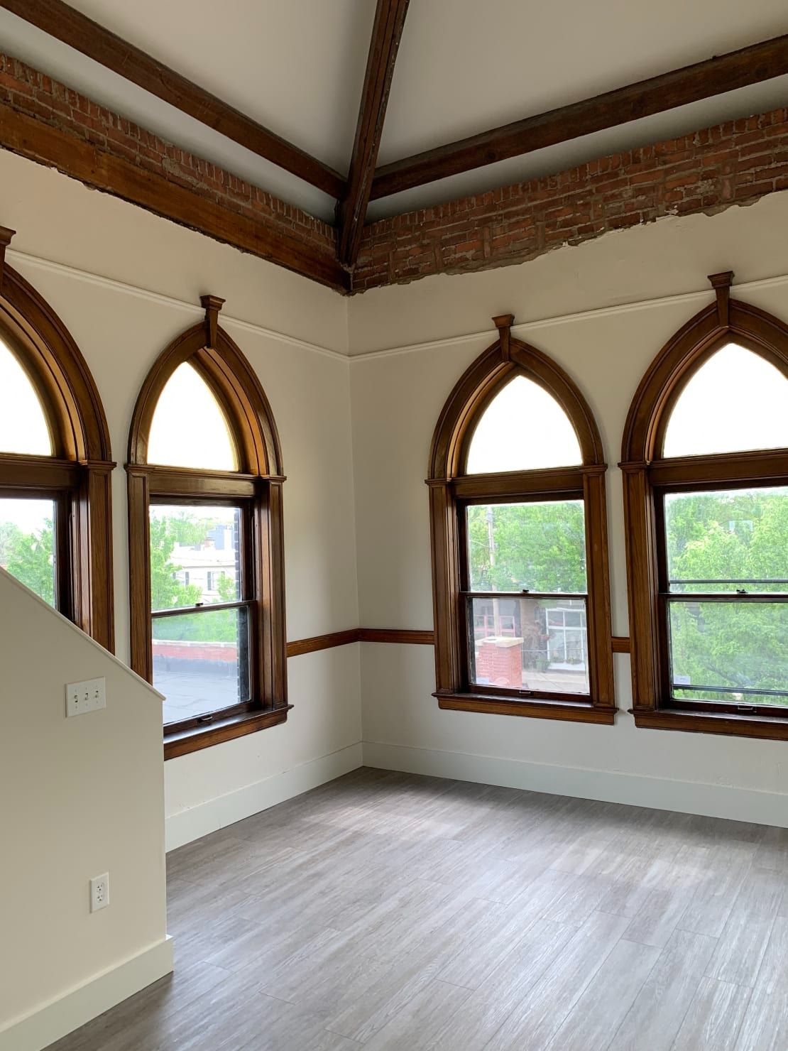 Vaulted Living Room 