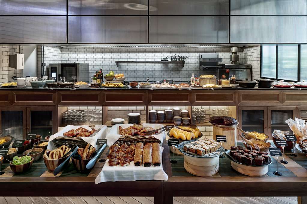 Radisson RED Madrid
