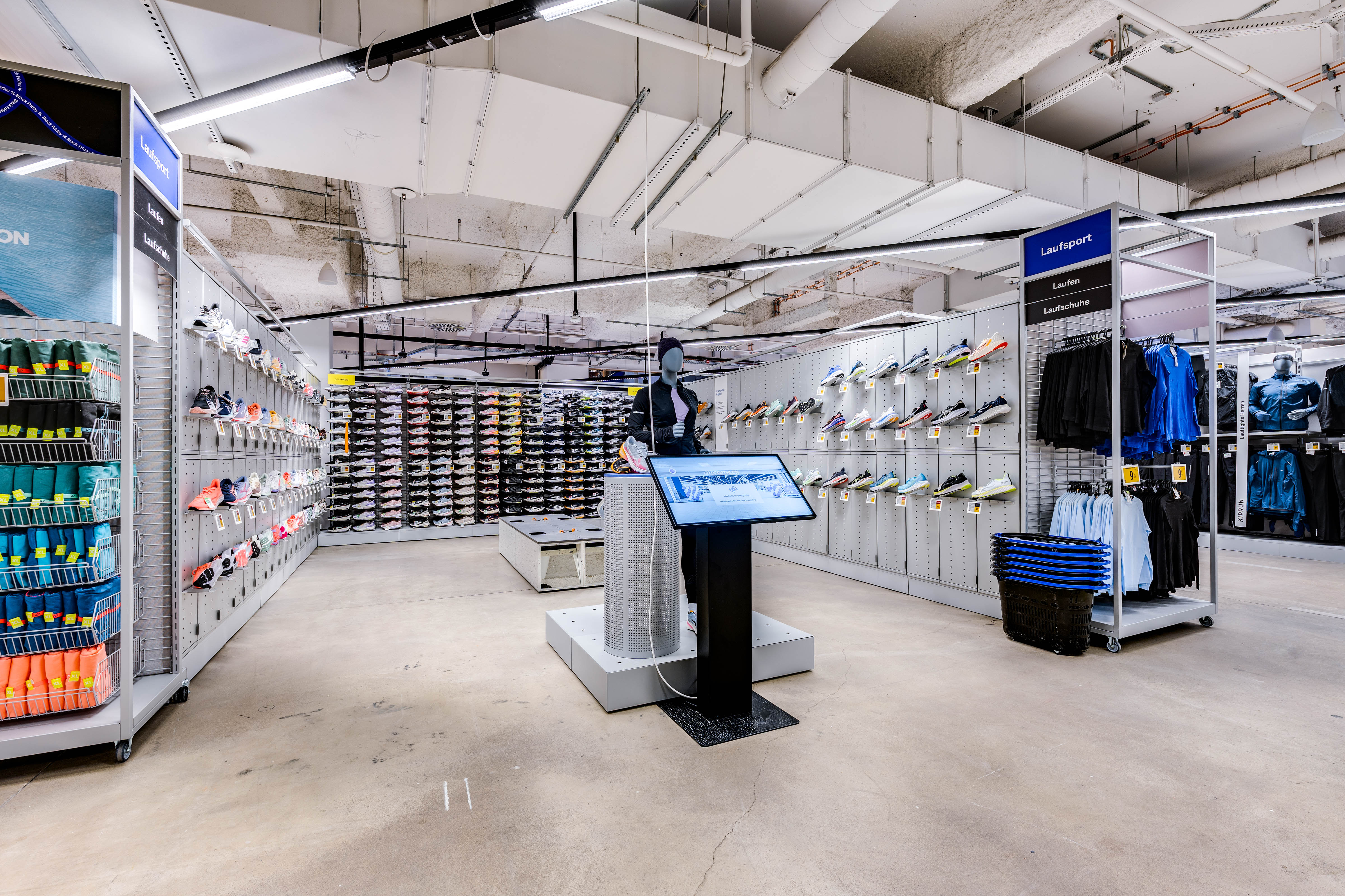 Bilder DECATHLON Nürnberg im WÖHRL