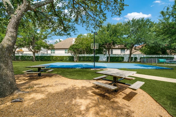 Images Estates at Las Colinas