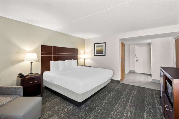 Images Best Western Luxbury Inn Fort Wayne