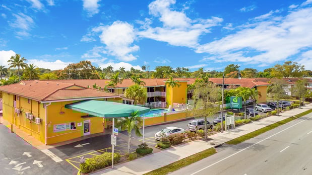 Images Quality Inn & Suites Airport Cruise Port Hollywood