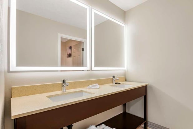 Images Best Western Plus Grand Manor Inn