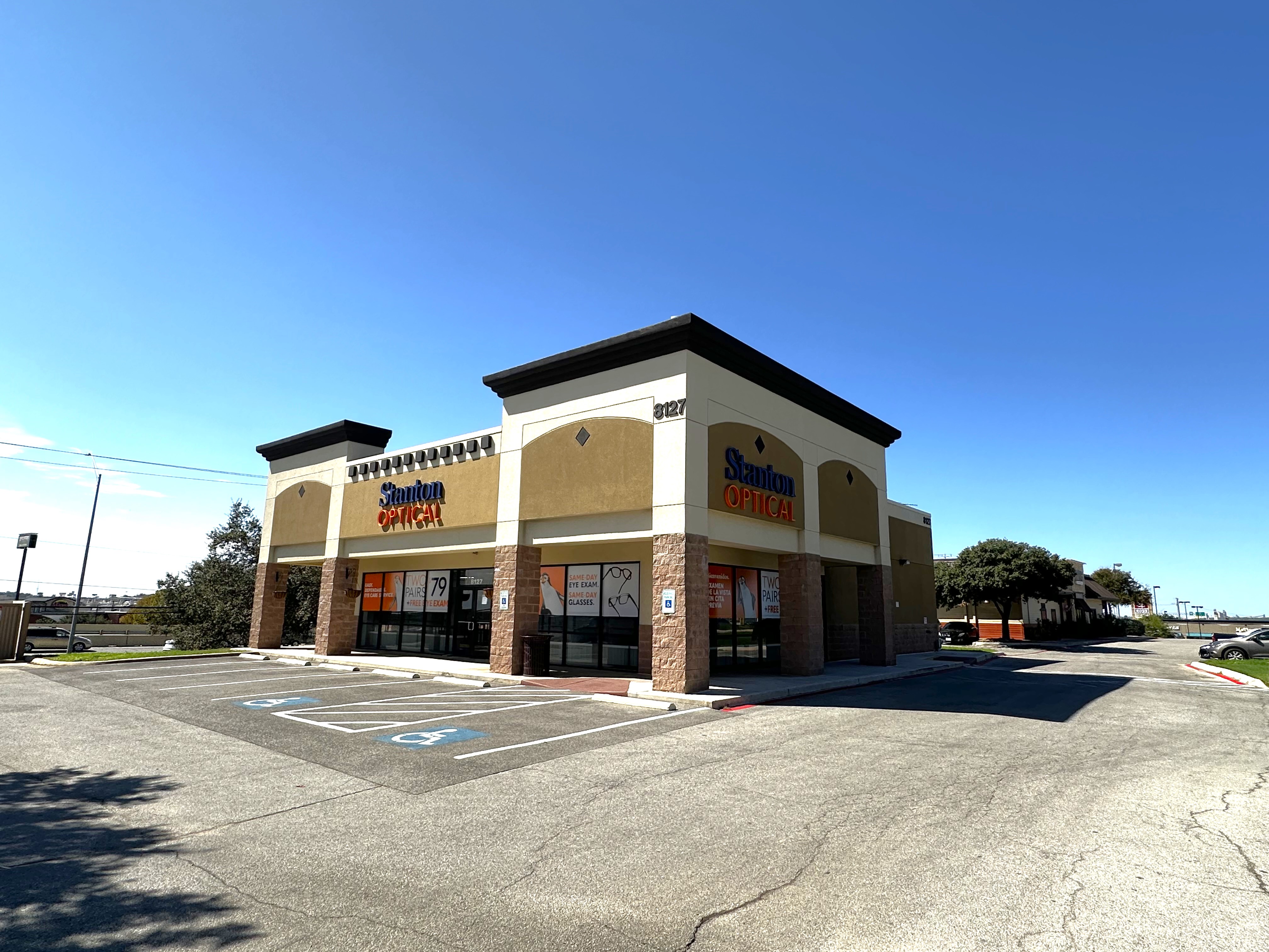 Storefront at Stanton Optical store in Selma, TX 78154