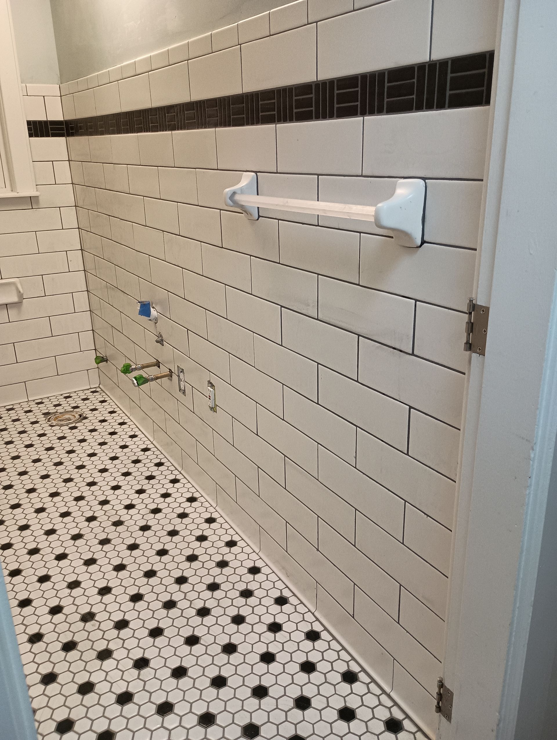 Milanese Tile and Stone Image