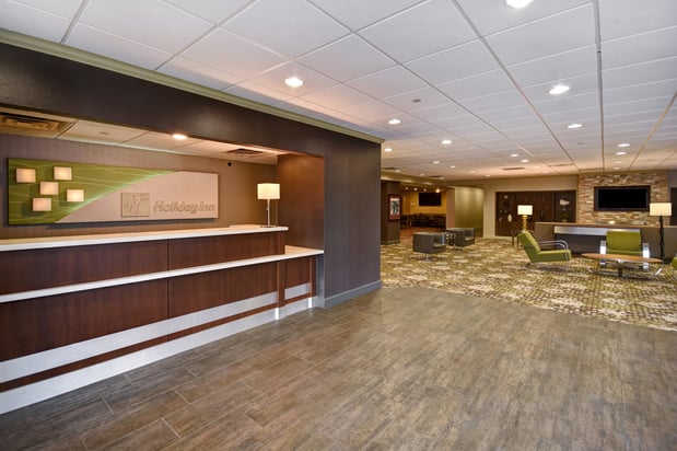 Images Holiday Inn Cincinnati-Riverfront by IHG