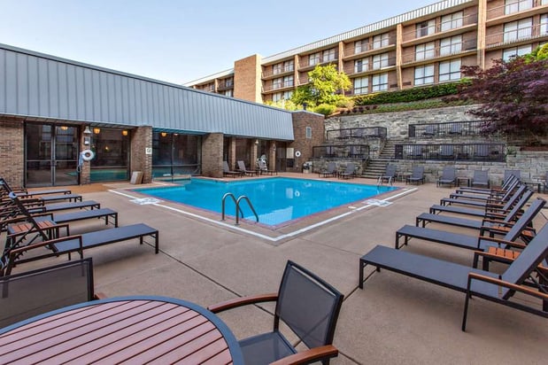 Images DoubleTree by Hilton Hotel Pittsburgh - Green Tree