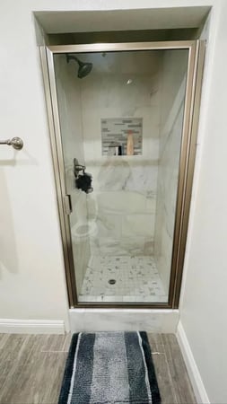 Images La Verne Glass & Screen