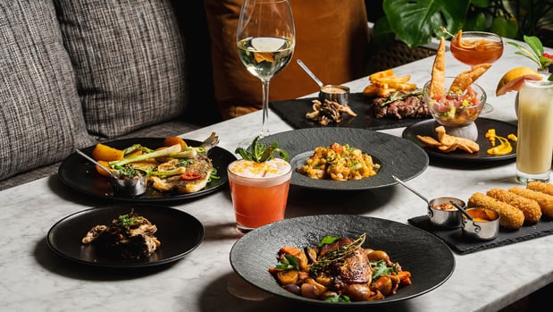 Images Kimpton Surfcomber Hotel by IHG