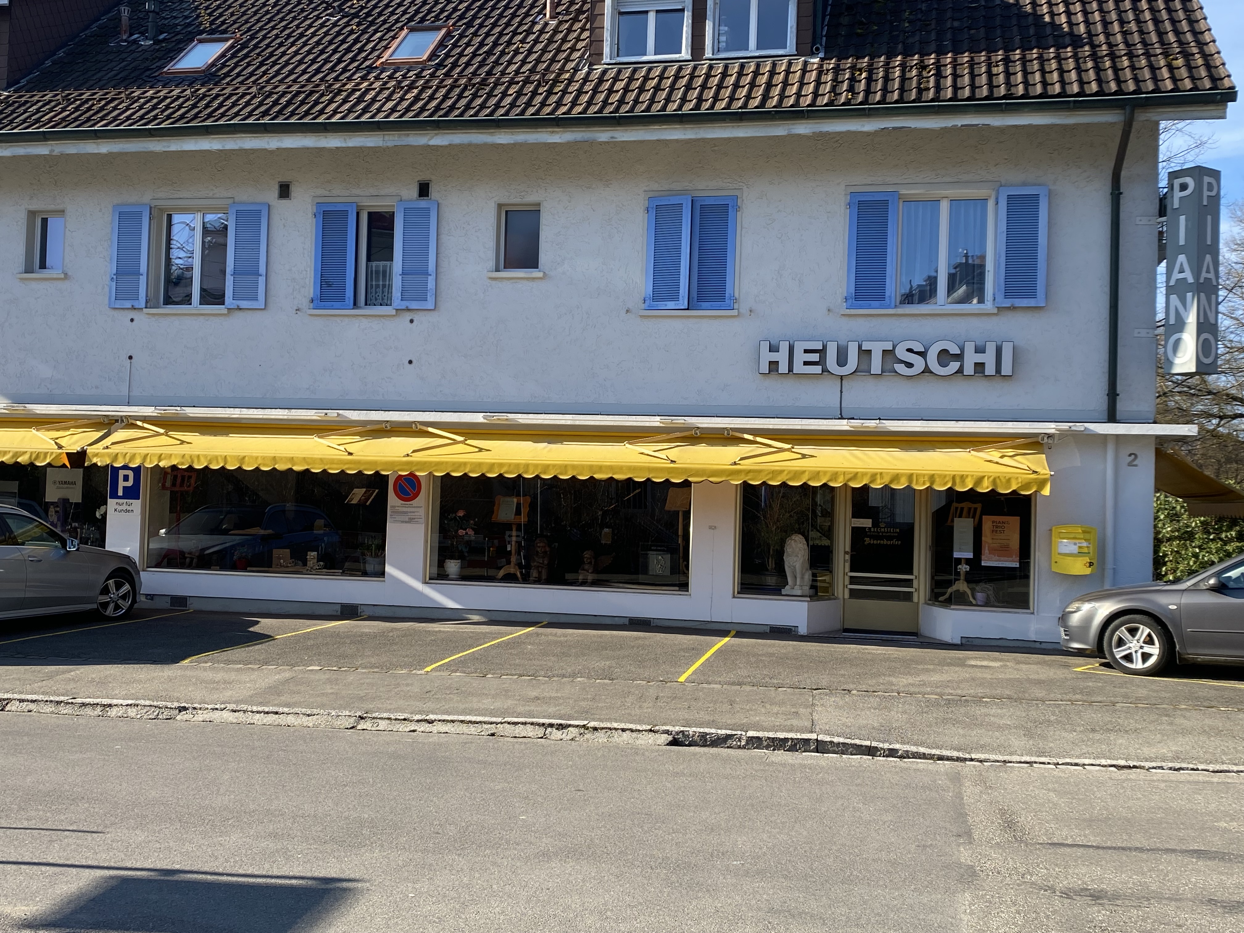 Bilder Heutschi Piano AG