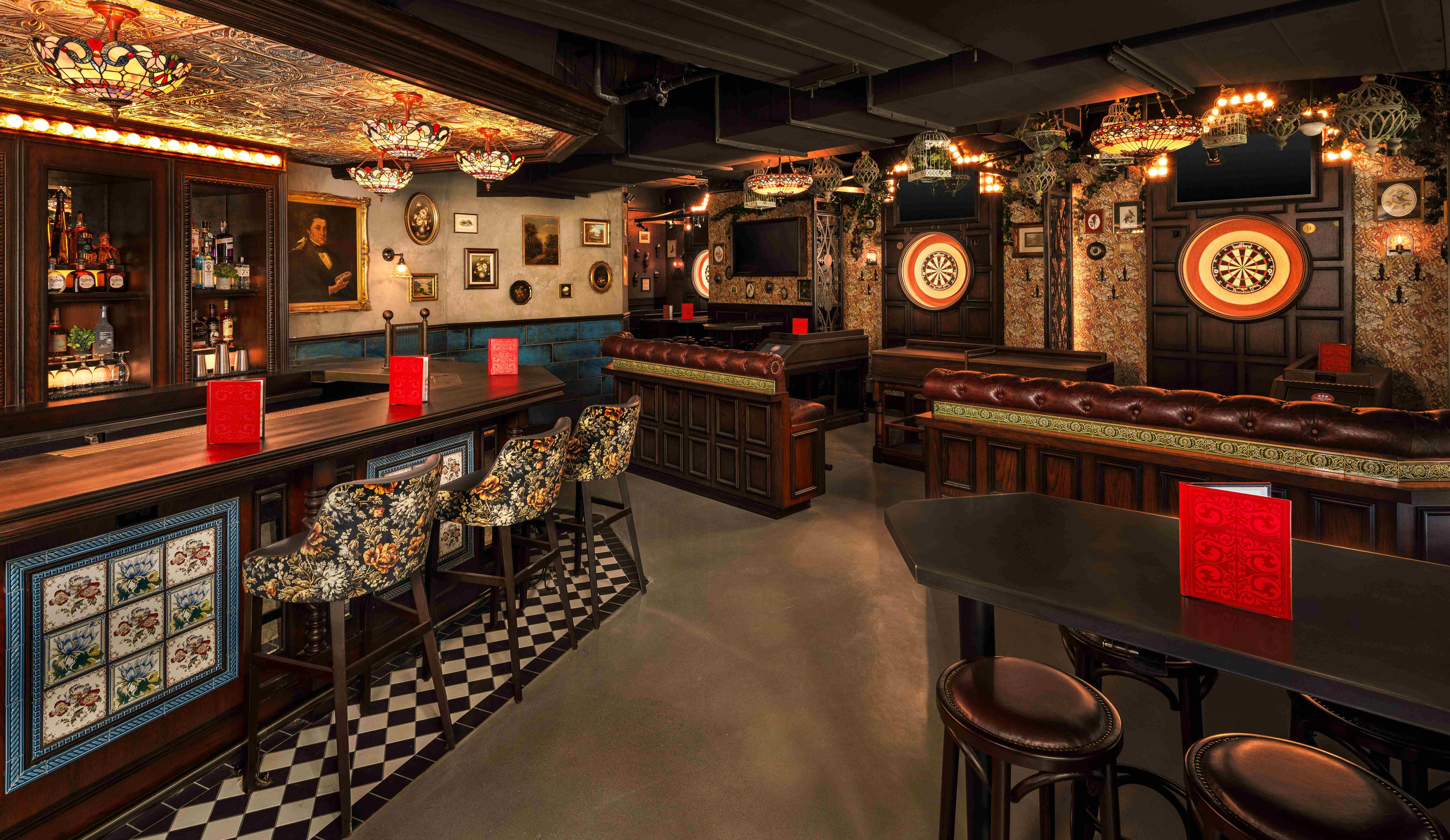 Flight Club Social Darts blends modern, energetic gameplay with next-level dart technology, chef-crafted snacks, and a thoughtful beer lineup.