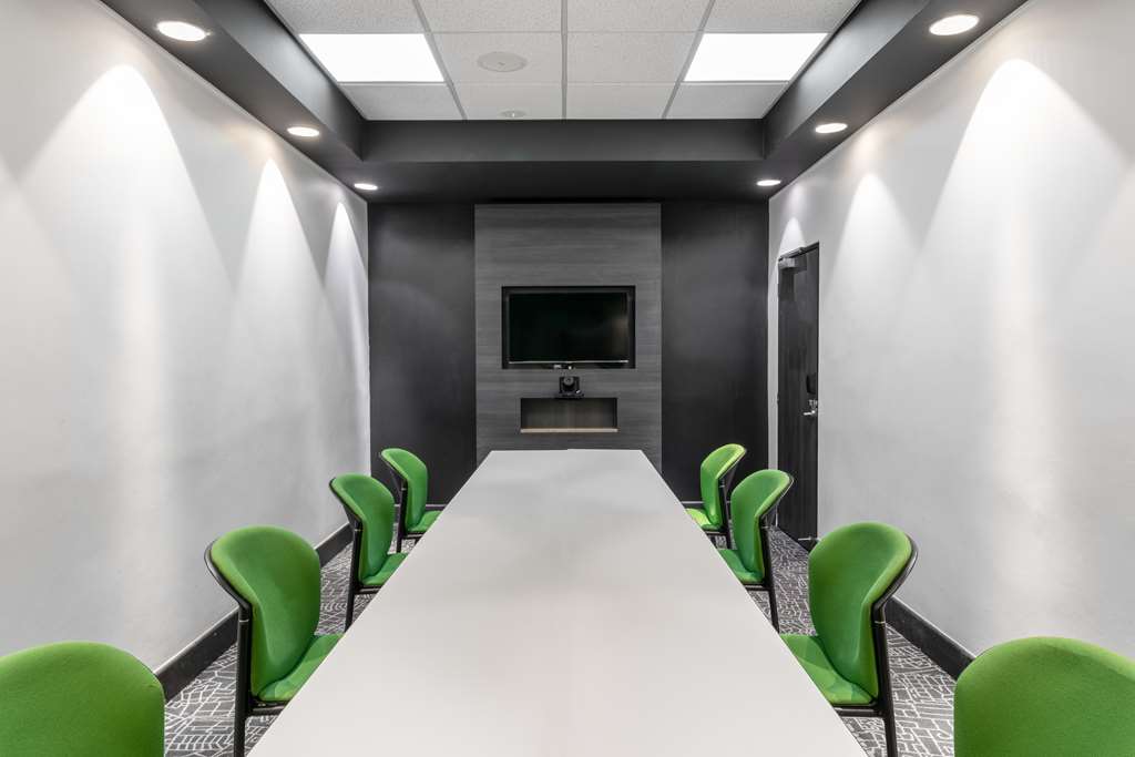 Images Park Inn by Radisson Polokwane