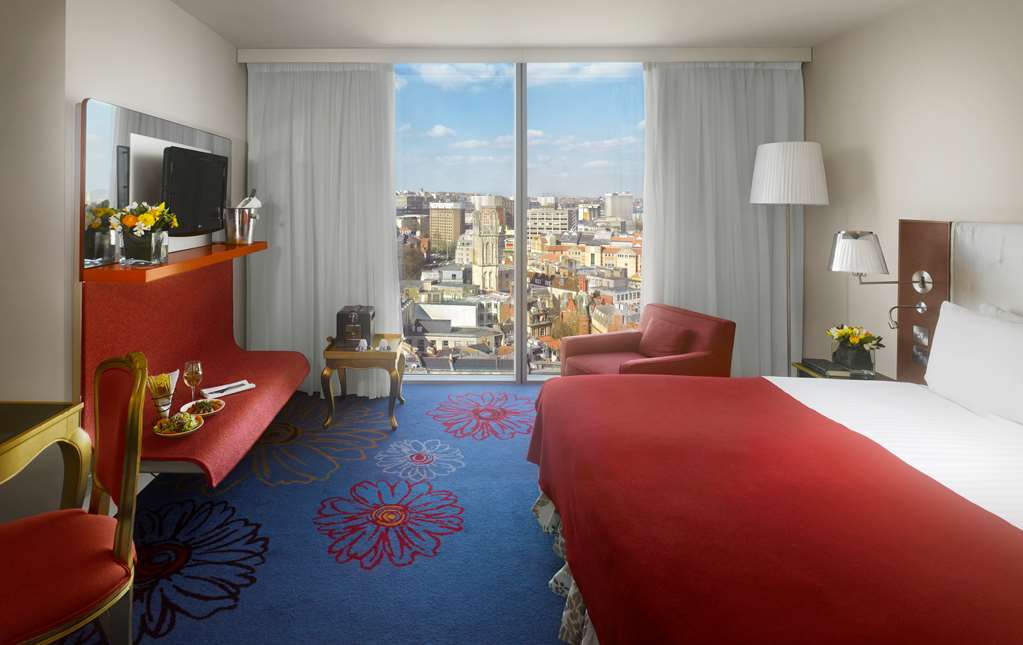 Superior room - City view