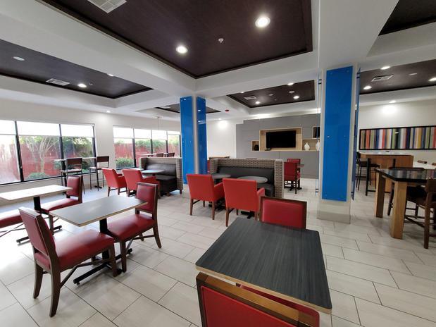 Images Holiday Inn Express & Suites Vidor South, an IHG Hotel