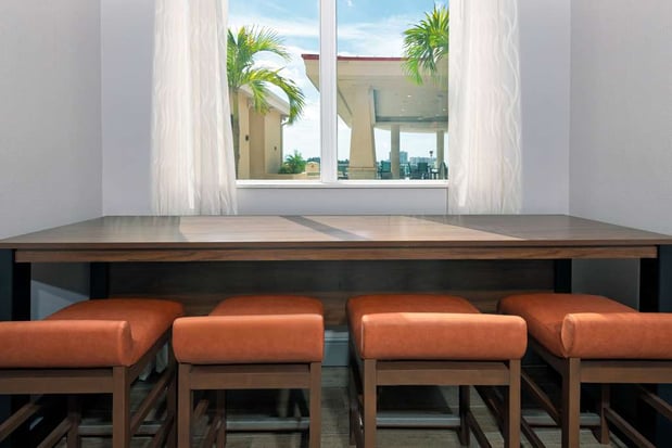 Images Hampton Inn & Suites Clearwater Beach
