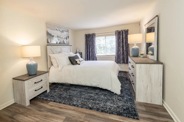 Images Windsor House Apartments*