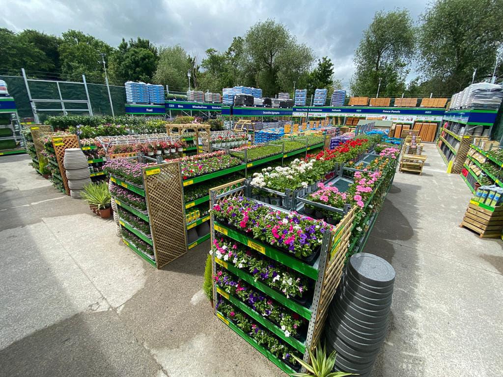 Images B&M Store with Garden Centre