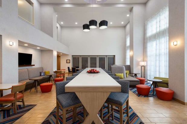 Images Hampton Inn & Suites Harrisburg/North