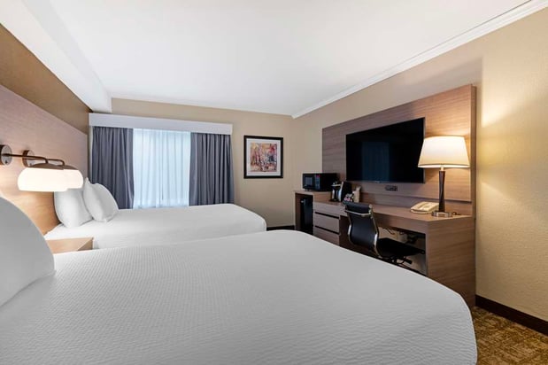 Images Best Western Plus Windjammer Inn & Conference Center