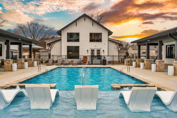 Images Farmhouse at Easley
