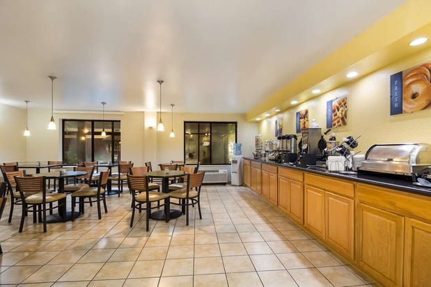 Images Best Western Braddock Inn