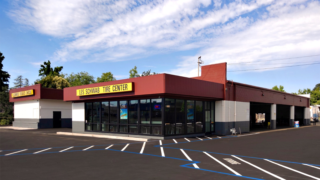 Les Schwab Tire Center